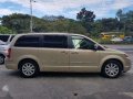 FOR SALE CHRYSLER Town and Country 2010 limited top of the line-6