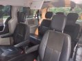 FOR SALE CHRYSLER Town and Country 2010 limited top of the line-4