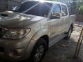 Toyota Hilux G 4x4 automatic 2011 FOR SALE-6