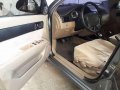 Manual tranny 2004 Chevrolet Optra all power elegant interior for sale-2