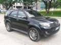 2013 Toyota Fortuner 4x2 2.5 AT Black For Sale -0