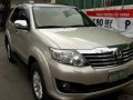 Toyota Fortuner manual diesel 2.5g 2012 for sale-1