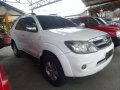 Toyota Fortuner 2006 AT White SUV For Sale -0