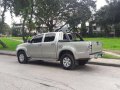 2005 Toyota Hilux 2.5 4x2 MT Silver For Sale -8