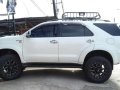 Toyota Fortuner V 4x4 2009 FOR SALE-11