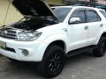 Toyota Fortuner V 4x4 2009 FOR SALE-2