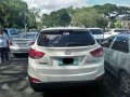 Hyundai Tucson 2011 AT White SUV For Sale -1