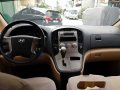 Well-maintained Hyundai Grand Starex 2013 for sale-4