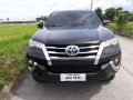 Toyota Fortuner V 4x2 AT Black SUV For Sale -0