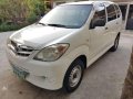 Toyota Avanza J 2009 MT White SUV For Sale -1