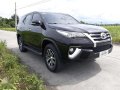 Toyota Fortuner V 4x2 AT Black SUV For Sale -2