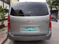 Well-maintained Hyundai Grand Starex 2013 for sale-3