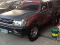 FOR SALE TOYOTA Hilux 03 sr5 Manual 4X2-2