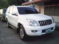 Toyota Prado 2005 4x4 AT White SUV For Sale -0