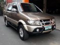 FOR SALE!!! 2011 ISUZU CROSSWIND XUV 2.5 DSL MT-1