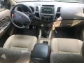 Toyota Hilux 2010 G 4x2 MT Green For Sale -9