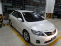 Toyota Corolla 2012 2.0V AT White For Sale -1
