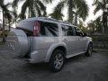 Good as new Ford Everest 2010 A/T for sale-4