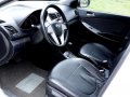Hyundai Accent 2012 automatic White for sale-6