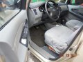 Toyota Innova E 2011 model Automatic tranny for sale-4