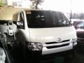 Well-kept Toyota Hiace 2017 COMMUTER M/T for sale-3