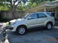 Toyota Fortuner 2012 4x2 AT Silver SUV For Sale -2