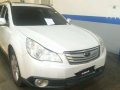 Subaru Outback 3.6 2011 AT White SUV For Sale -0