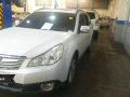 Subaru Outback 3.6 2011 AT White SUV For Sale -3