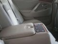 Toyota Camry 2.4 V 2007 AT Silver Sedan For Sale -9