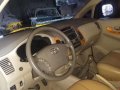 Toyota Innova G 2010 Top Of The Line Silver For Sale -4