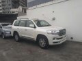 Land Cruiser Full Option 2018 (Brand new)with unit available-8