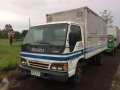 FOR SALE ISUZU Elf closed van npr 4be1 local unit 15ft-0