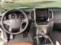 Well-maintained Toyota Land Cruiser 2018 for sale-2