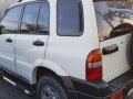 Suzuki Grand Vitara 4x4 2003 AT White For Sale -2