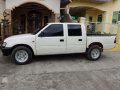 Isuzu Fuego Pick up Manual White For Sale -2