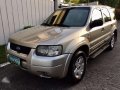 Ford Escape 4x4 2005 AT Silver SUV For Sale -0