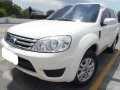 2011 FORD ESCAPE A-T . like new . all power . super fresh .airbag . cd-0