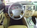 2011 FORD ESCAPE A-T . like new . all power . super fresh .airbag . cd-1