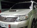 For sale Toyota Fortuner 2014 V 4x2 automatic silka gold metallic-2