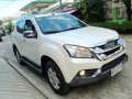 Well-maintained Isuzu MU-X 2015 for sale-0