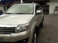 Rush sale Toyota Fortuner manual diesel 2.5g 2012-5