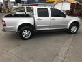 Well-kept Isuzu Dmax Manual Diesel 2005 for sale-4