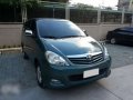 Well-maintained Toyota Innova E MT 2011 for sale-4