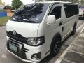 Toyota Hiace Commuter - 2013 manual diesel for sale-2