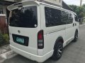 Toyota Hiace Commuter - 2013 manual diesel for sale-4