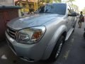 Rush sale Ford Everest 2014 Silver-1