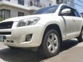 Toyota RAV4 2009 pearl white 25k km only for sale-1