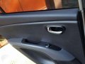 Hyundai i10 2009 AT for sale-9