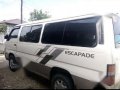 Nissan Urvan Escapade 2.7 two tone white 2017-7