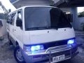 Nissan Urvan Escapade 2.7 two tone white 2017-1